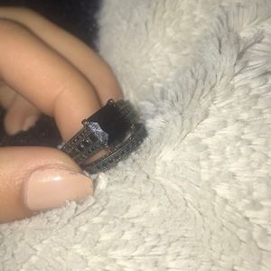 black ring set